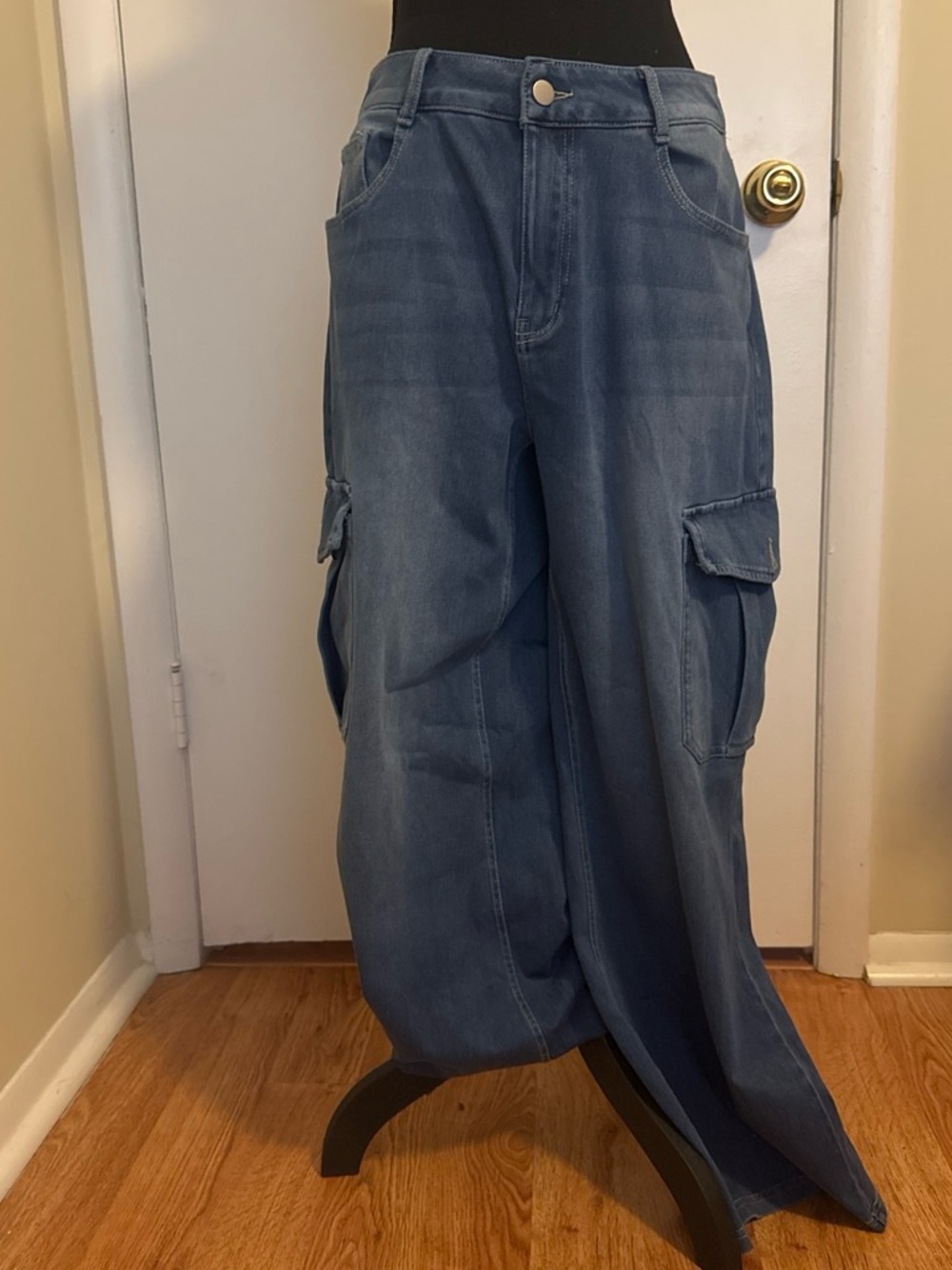 NWT Halara Blue Denim Cargo Wide Leg Baggy Jeans Pants Size M Regular